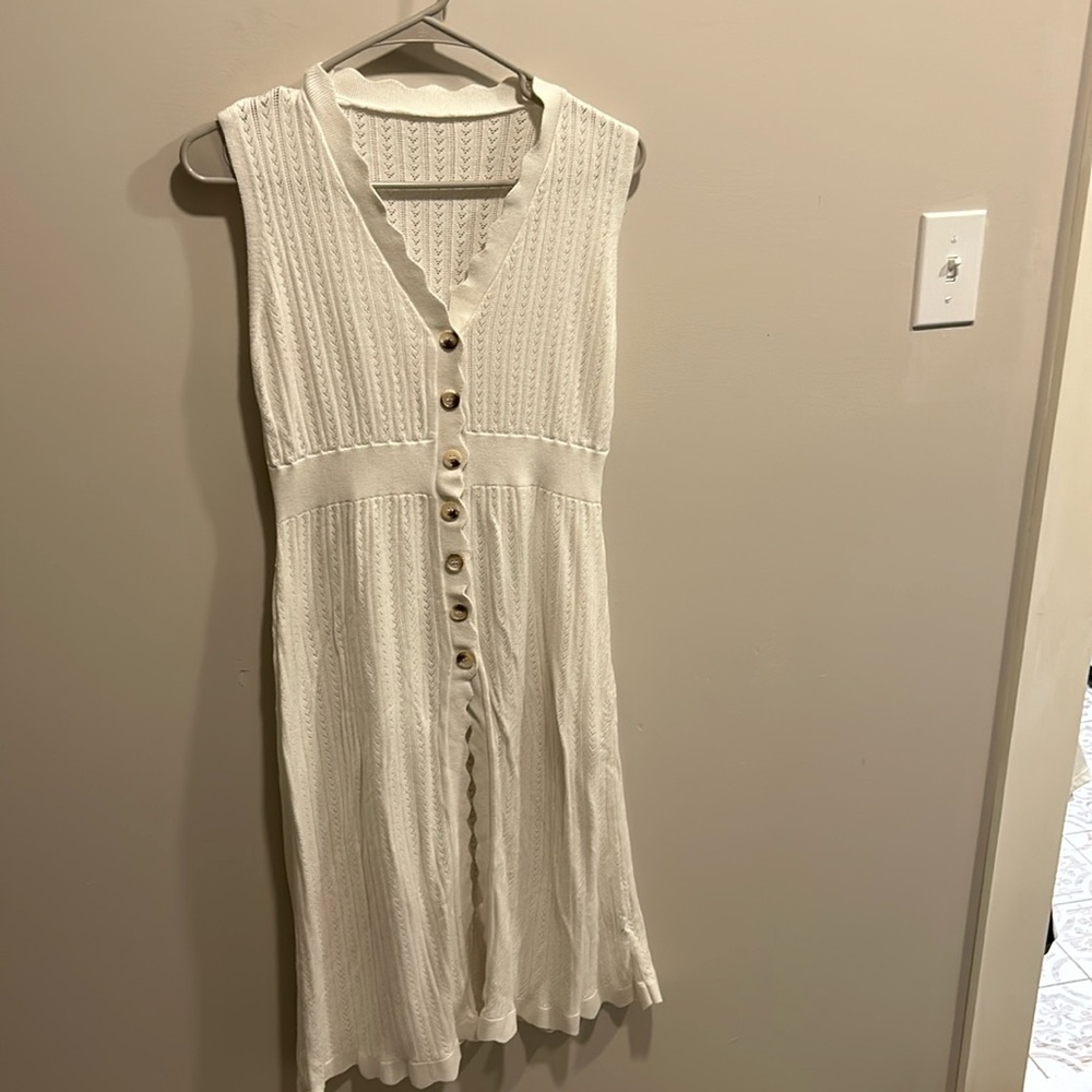Sleeveless knit dress